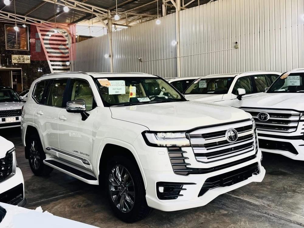 تۆیۆتا لاند کروزەر